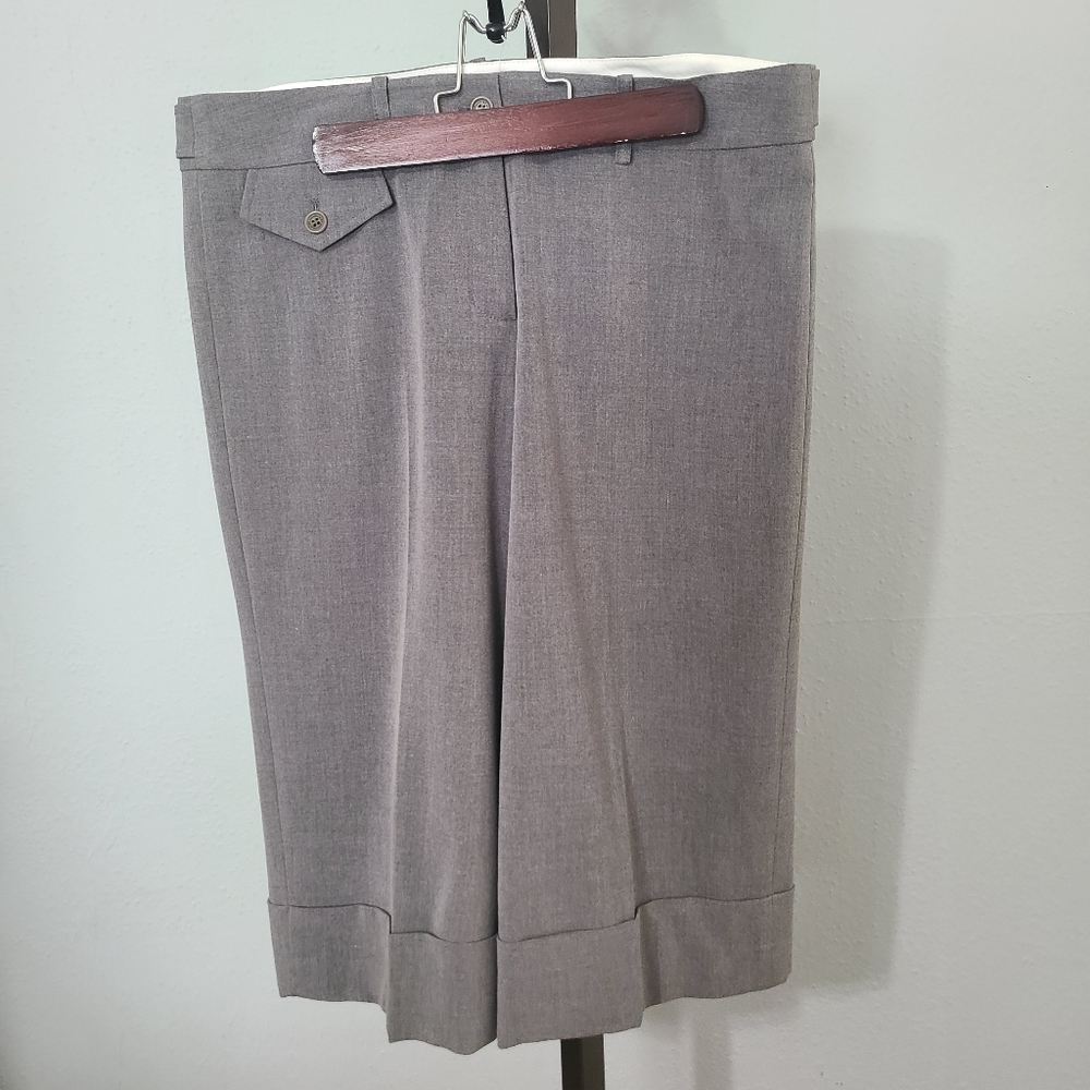 BCBGMAXAZRIA Gray Bermuda Dressy Shorts‎ NWT Size 8